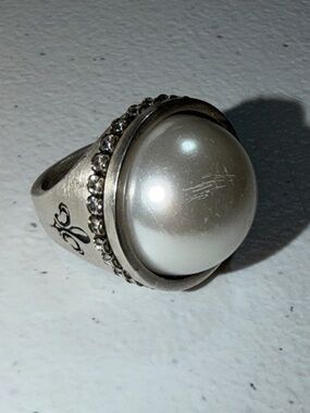 French Kande Silver-Tone Pearl Dome Ring with Crystal Accents - White  (4)